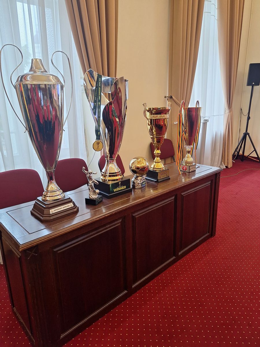 Supercupa Europei la minifotbal se va juca în România! Atac al primarului Chirica pe tema stadioanelor: „Bine că are Târgu Jiu...”