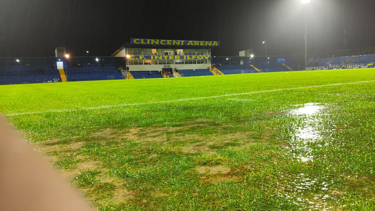 Dinamo - Slobozia, la un pas să fie AMÂNAT! Organizatorii și fanii au ajutat la îndepărtarea apei