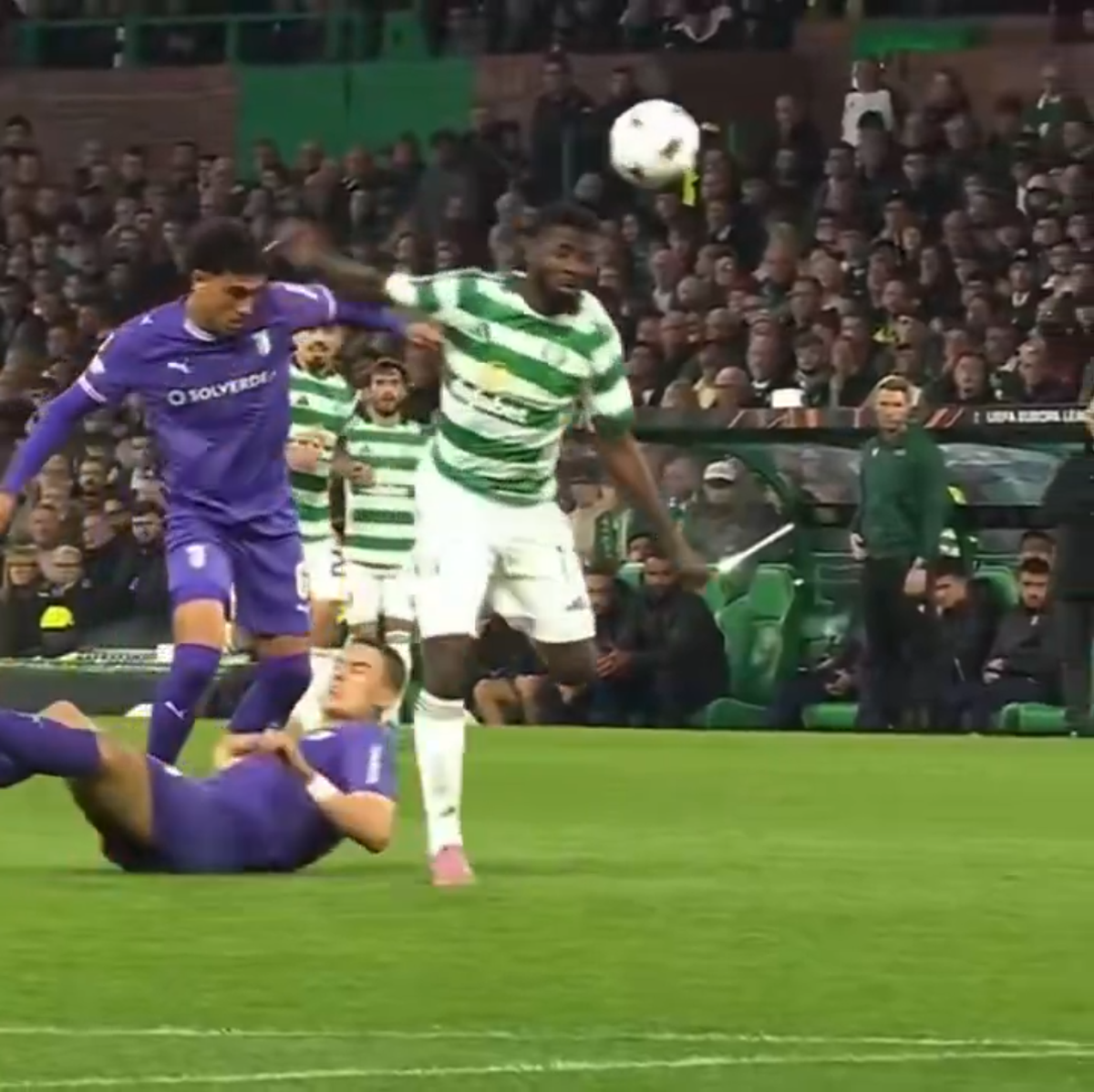 Decizie absurdă de arbitraj în Europa League » Brendan Rodgers, stupefiat: „Nu există niciun unghi care să arate asta”