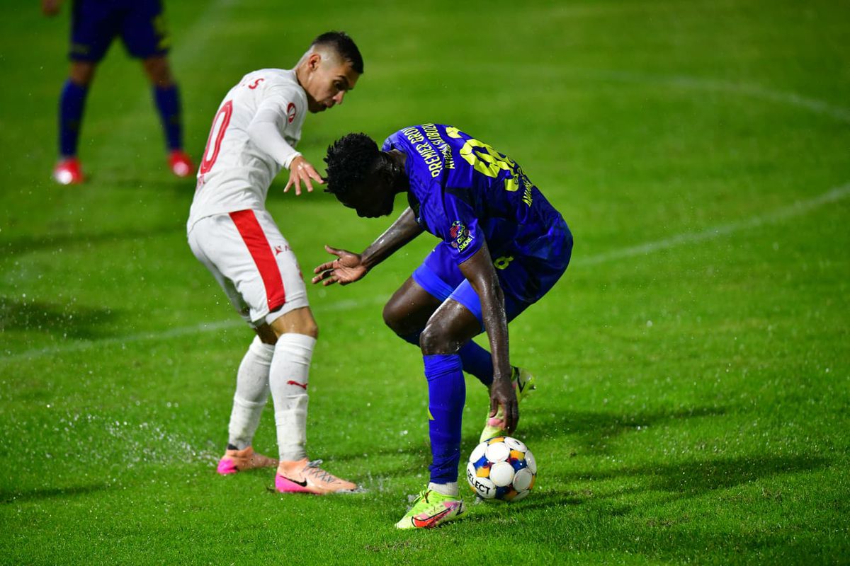 Dinamo a înotat cu folos în piscina de la Clinceni și urcă pe locul secund în Superliga » Clasamentul acum