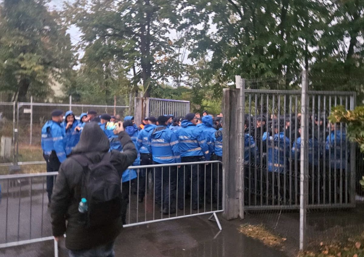 Filmul incidentelor de la Arena Națională » Intervenția Jandarmeriei asupra elvețienilor, pas cu pas: „Încă un centimetru și e bătaie cu noi! Go there, băga-mi-aș p***!”