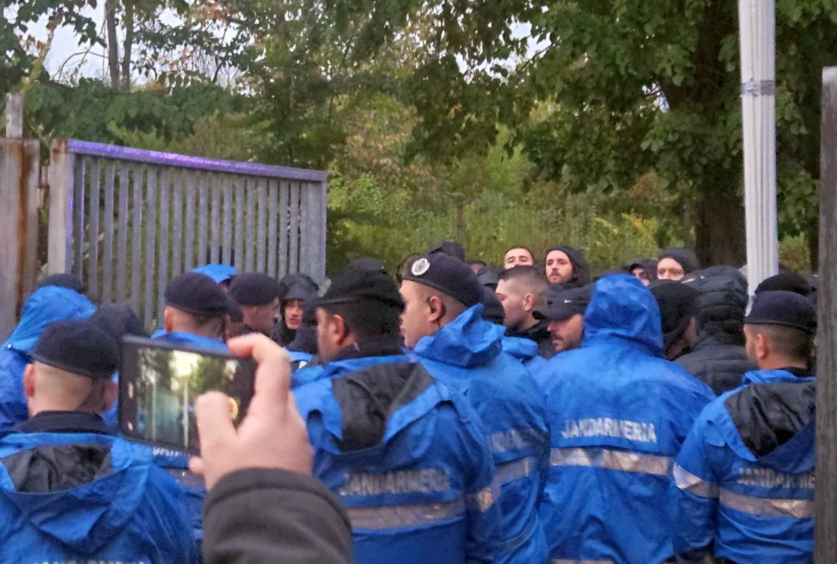 Filmul incidentelor de la Arena Națională » Intervenția Jandarmeriei asupra elvețienilor, pas cu pas: „Încă un centimetru și e bătaie cu noi! Go there, băga-mi-aș p***!”