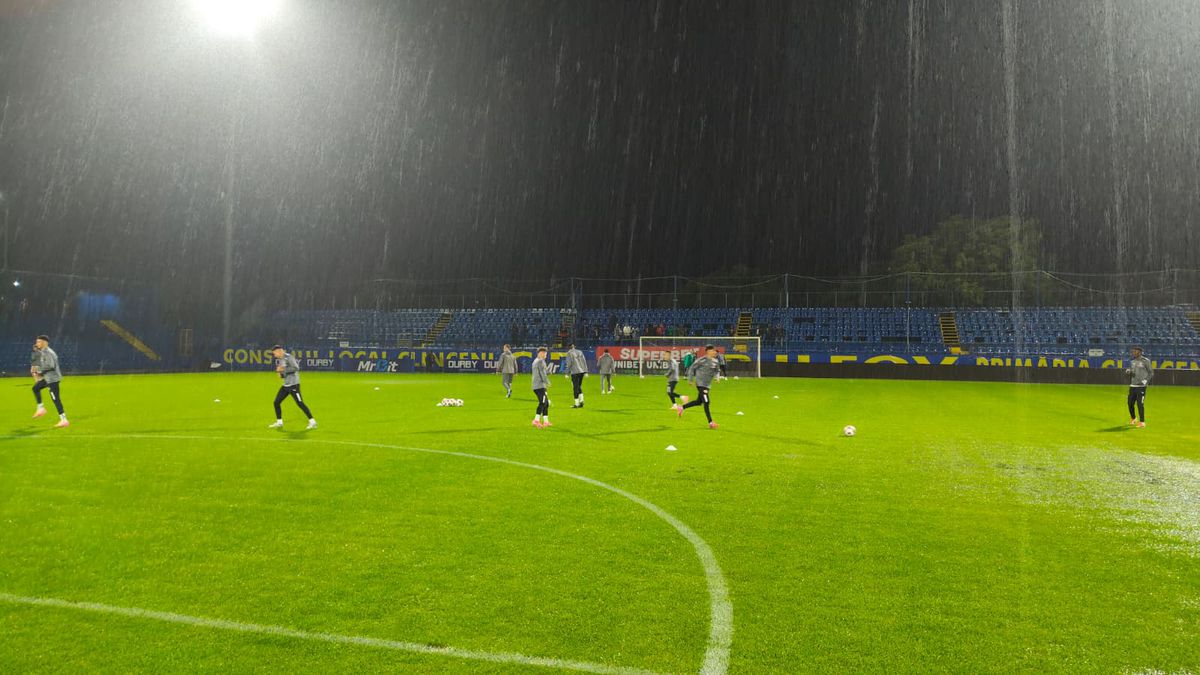 Gazonul este inundat înainte de Slobozia - Dinamo