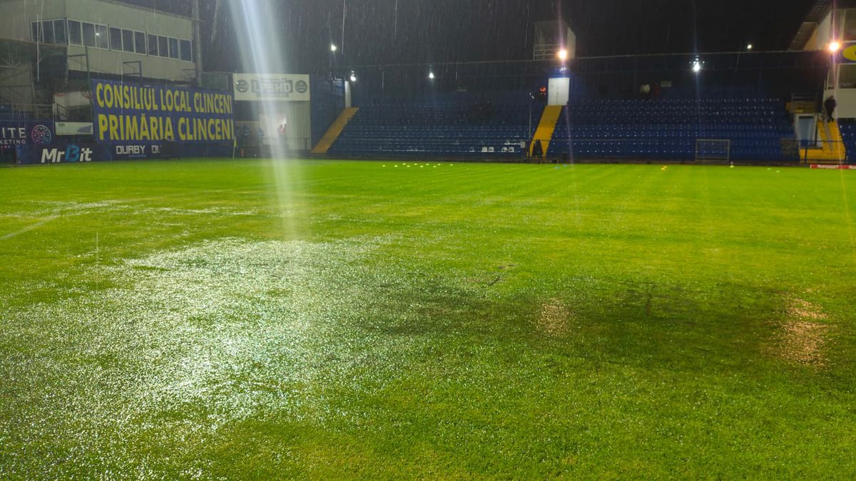 Gazonul este inundat înainte de Slobozia - Dinamo