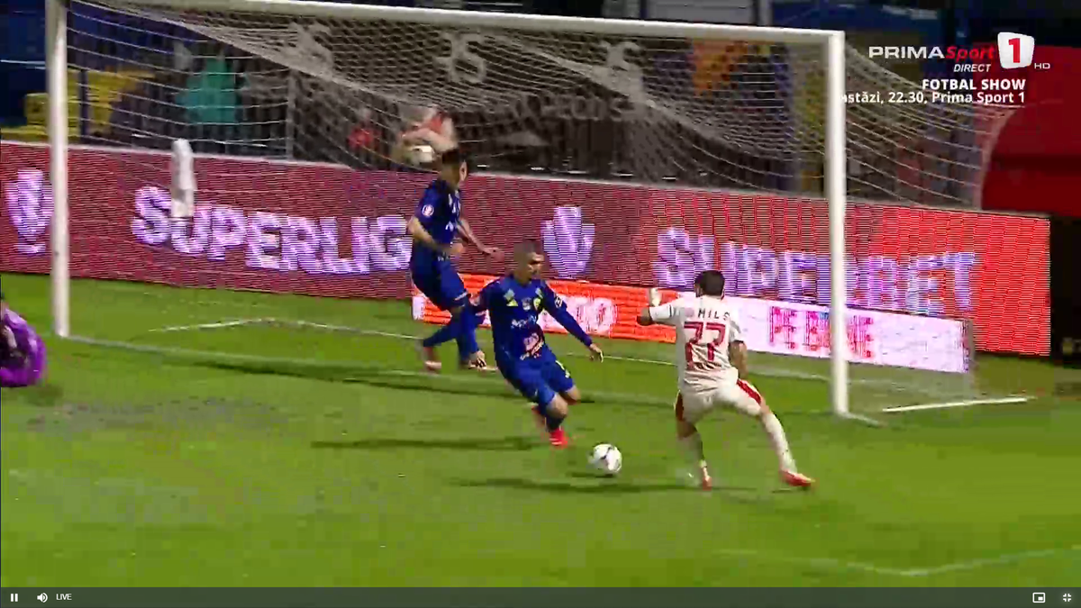 Dinamo a cerut un penalty în prima repriză! Ce s-a întâmplat în careul Sloboziei