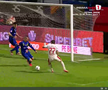 Dinamoviștii au cerut penalty după șutul lui Armstrong