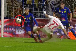 Dinamo a cerut un penalty în prima repriză! Ce s-a întâmplat în careul Sloboziei