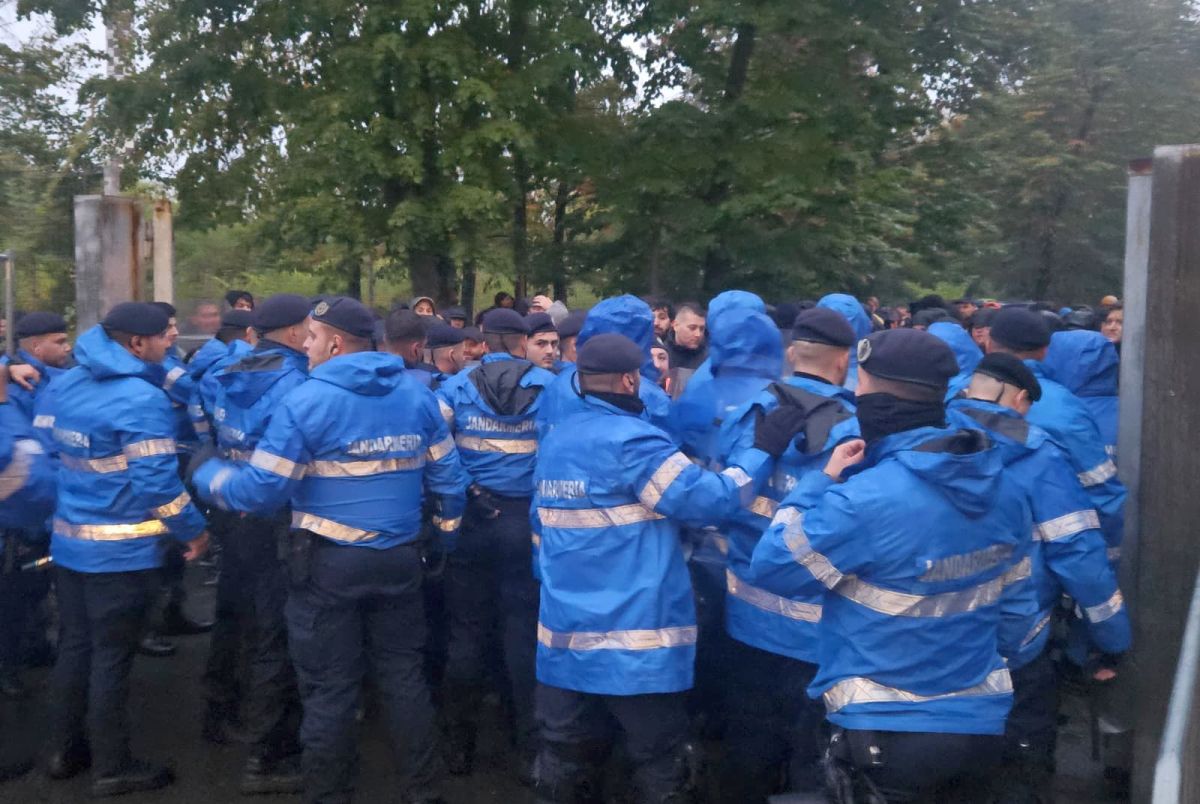 Filmul incidentelor de la Arena Națională » Intervenția Jandarmeriei asupra elvețienilor, pas cu pas: „Încă un centimetru și e bătaie cu noi! Go there, băga-mi-aș p***!”