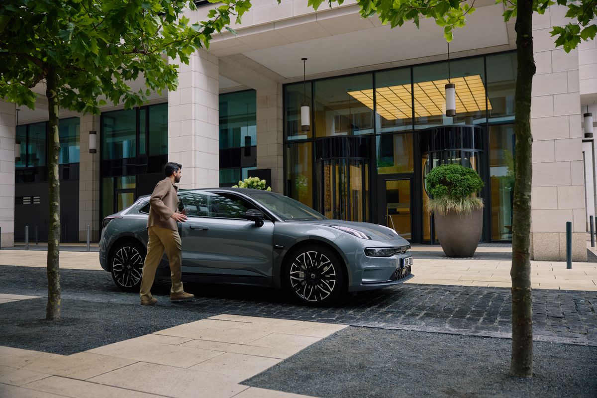 Producătorul auto de lux din China se lansează în România » Controversa uriașă în care a fost implicat recent