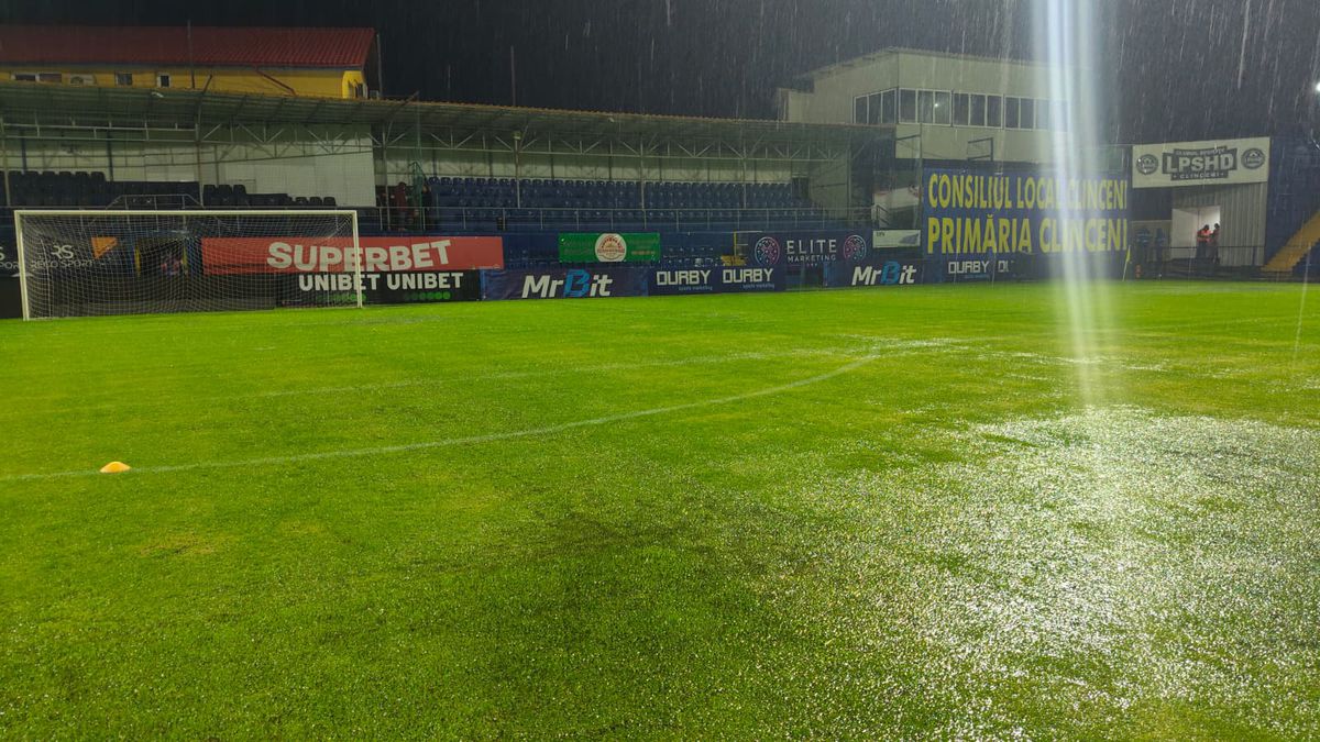 Gazonul este inundat înainte de Slobozia - Dinamo