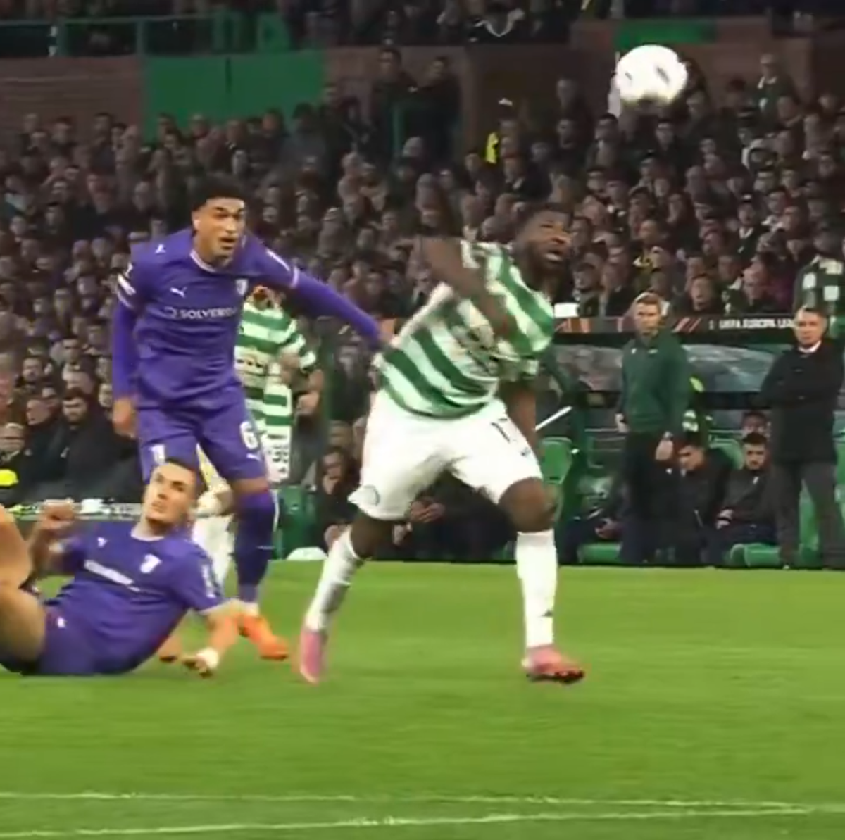 Decizie absurdă de arbitraj în Europa League » Brendan Rodgers, stupefiat: „Nu există niciun unghi care să arate asta”