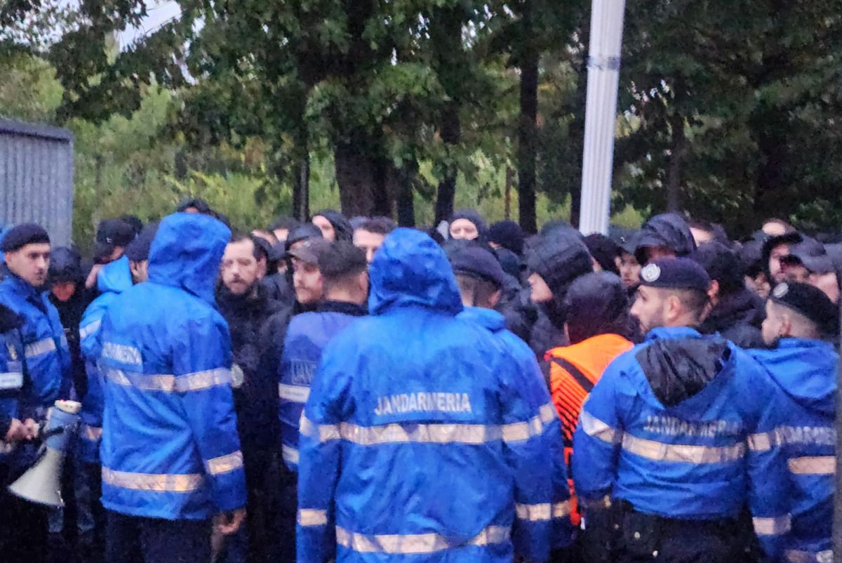 Filmul incidentelor de la Arena Națională » Intervenția Jandarmeriei asupra elvețienilor, pas cu pas: „Încă un centimetru și e bătaie cu noi! Go there, băga-mi-aș p***!”