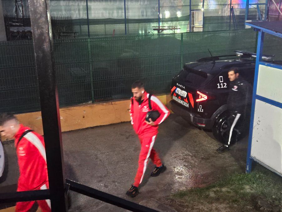 Dinamo a înotat cu folos în piscina de la Clinceni și urcă pe locul secund în Superliga » Clasamentul acum