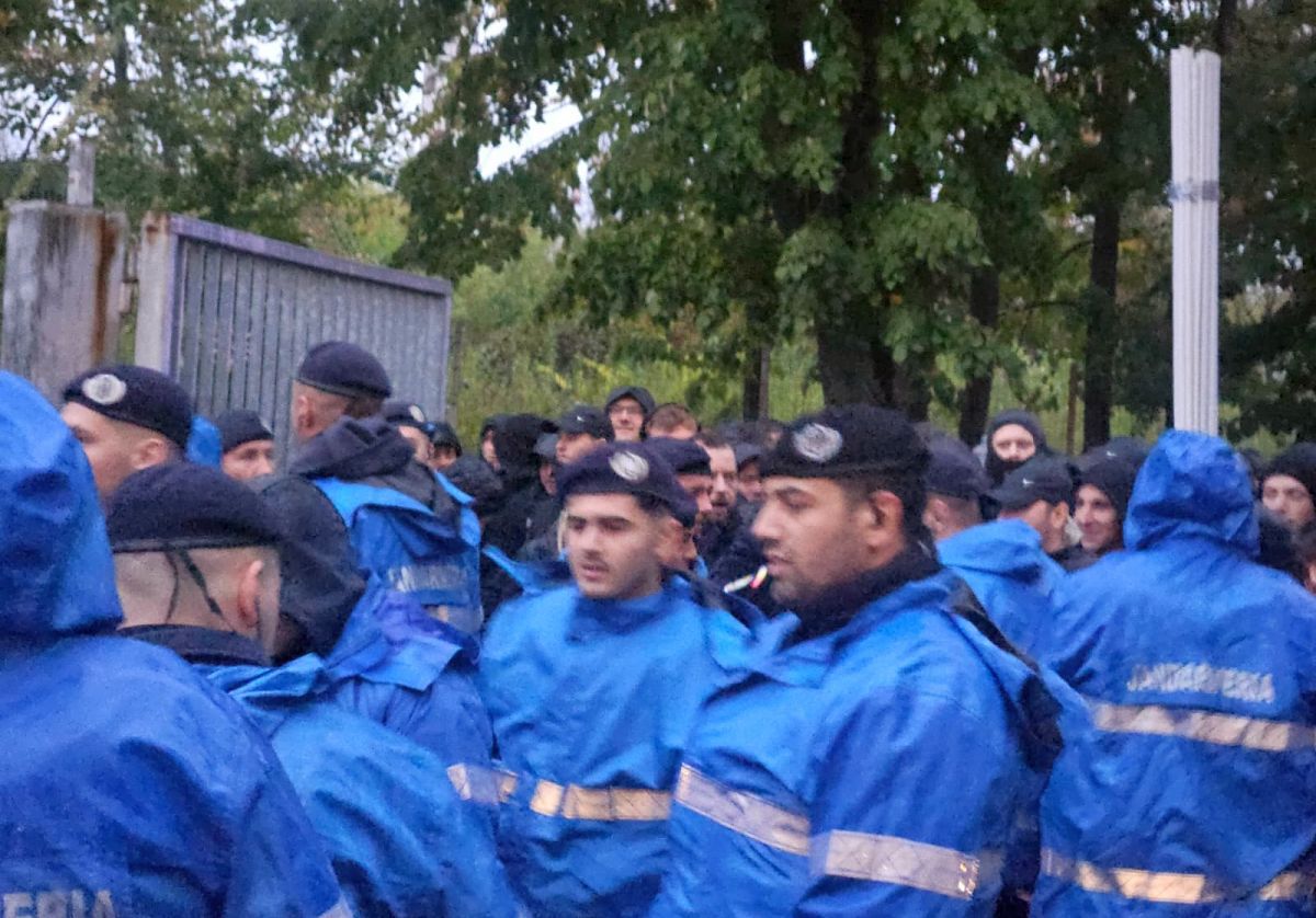 Filmul incidentelor de la Arena Națională: intervenția Jandarmeriei asupra ultrașilor elvețieni