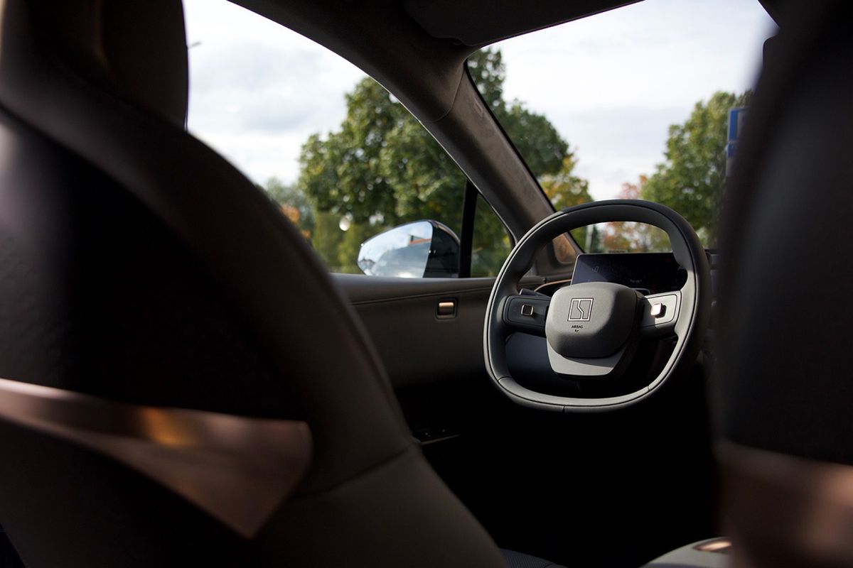 Producătorul auto de lux din China se lansează în România » Controversa uriașă în care a fost implicat recent