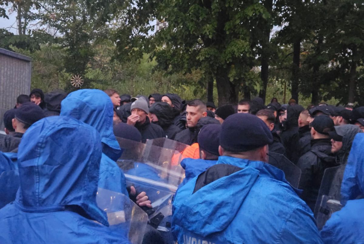 Filmul incidentelor de la Arena Națională » Intervenția Jandarmeriei asupra elvețienilor, pas cu pas: „Încă un centimetru și e bătaie cu noi! Go there, băga-mi-aș p***!”