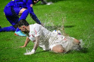 Acuze incredibile din tabăra lui Dinamo: „A vrut să îmi dea galben pentru ce s-a întâmplat săptămâna trecută”