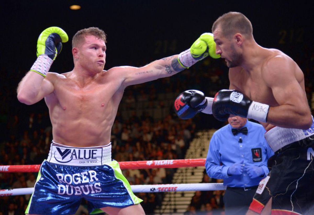 VIDEO + FOTO Saul Canelo Alvarez, noul campion WBO la categoria semigrea! KO violent reușit în meciul cu  Sergey Kovalev