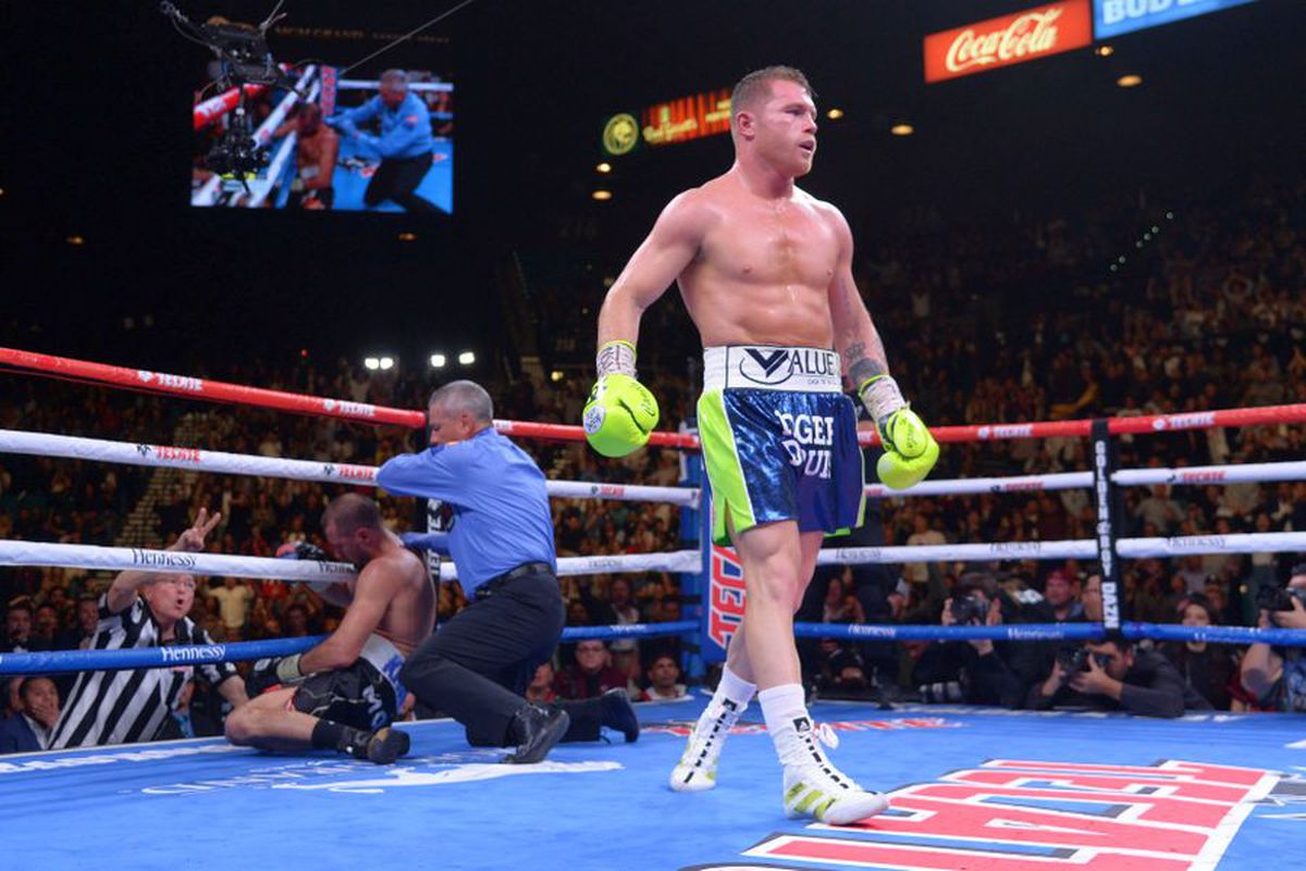 VIDEO + FOTO Saul Canelo Alvarez, noul campion WBO la categoria semigrea! KO violent reușit în meciul cu  Sergey Kovalev