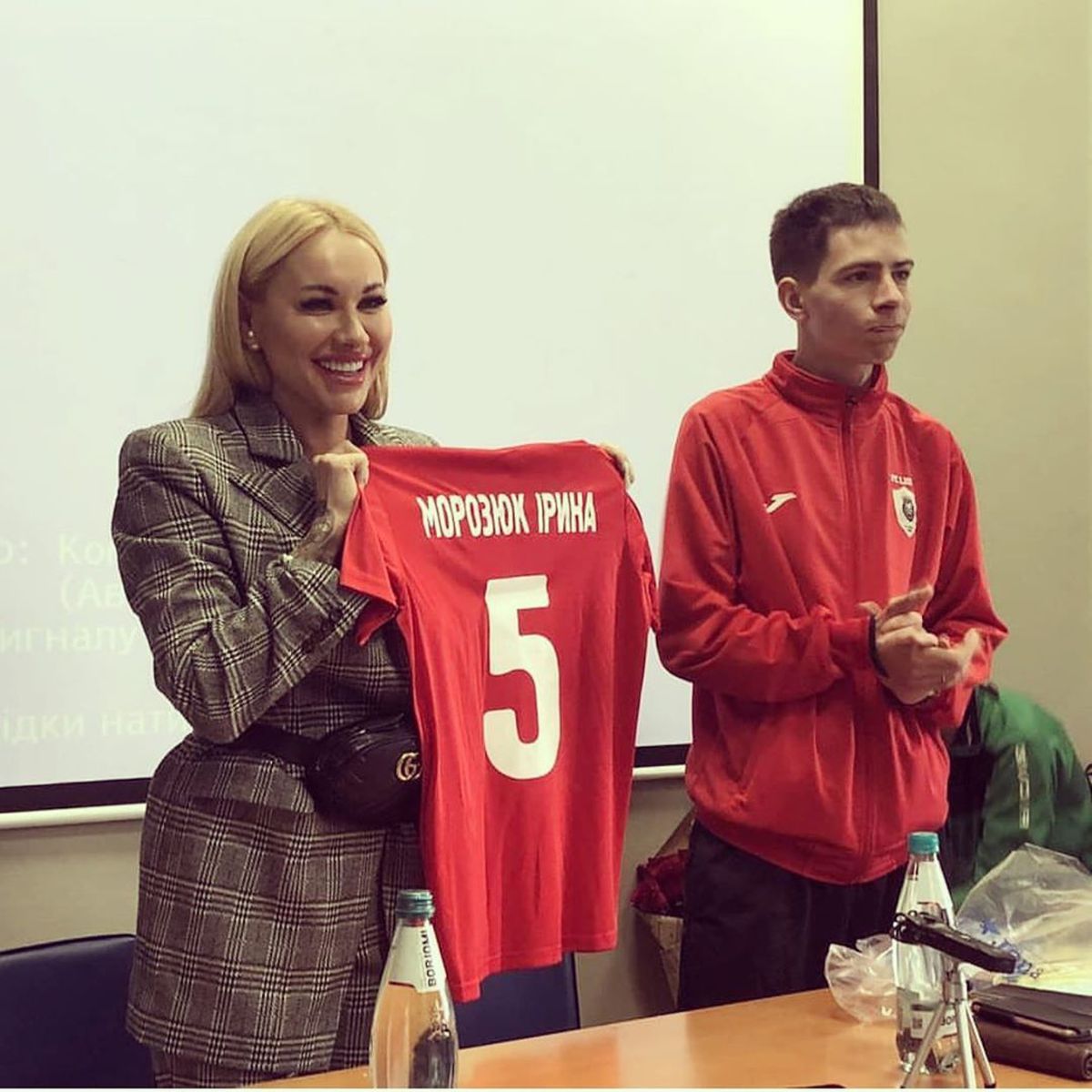 FOTO Soția unui fotbalist, numită președintele echipei: „Suntem mândri cu o astfel de leoaică. Nu mai avem voie să fim pe locul 2”