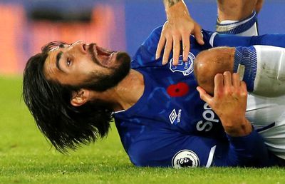 EVERTON - TOTTENHAM // VIDEO + FOTO Atenție, imagini TERIBILE, cu puternic impact emoțional în Premier League! Son i-a rupt piciorul lui Andre Gomes. Jucătorii au izbucnit în lacrimi și s-au rugat pe teren