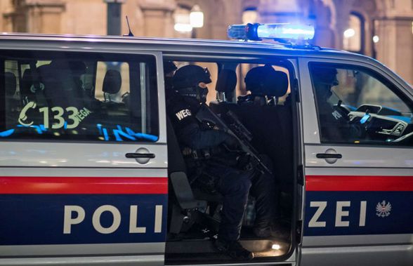 Detalii terifiante despre atentatul din Viena: „S-a tras într-o femeie care alerga cu un copil în brațe”