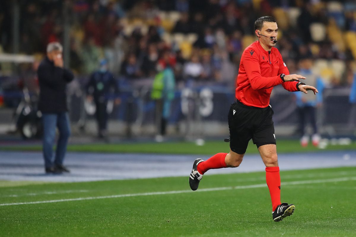 10 lucruri care nu s-au văzut la TV în Dinamo Kiev – Barcelona » Moment inedit între puștii catalani + ce semn i-a făcut Hațegan lui Lucescu