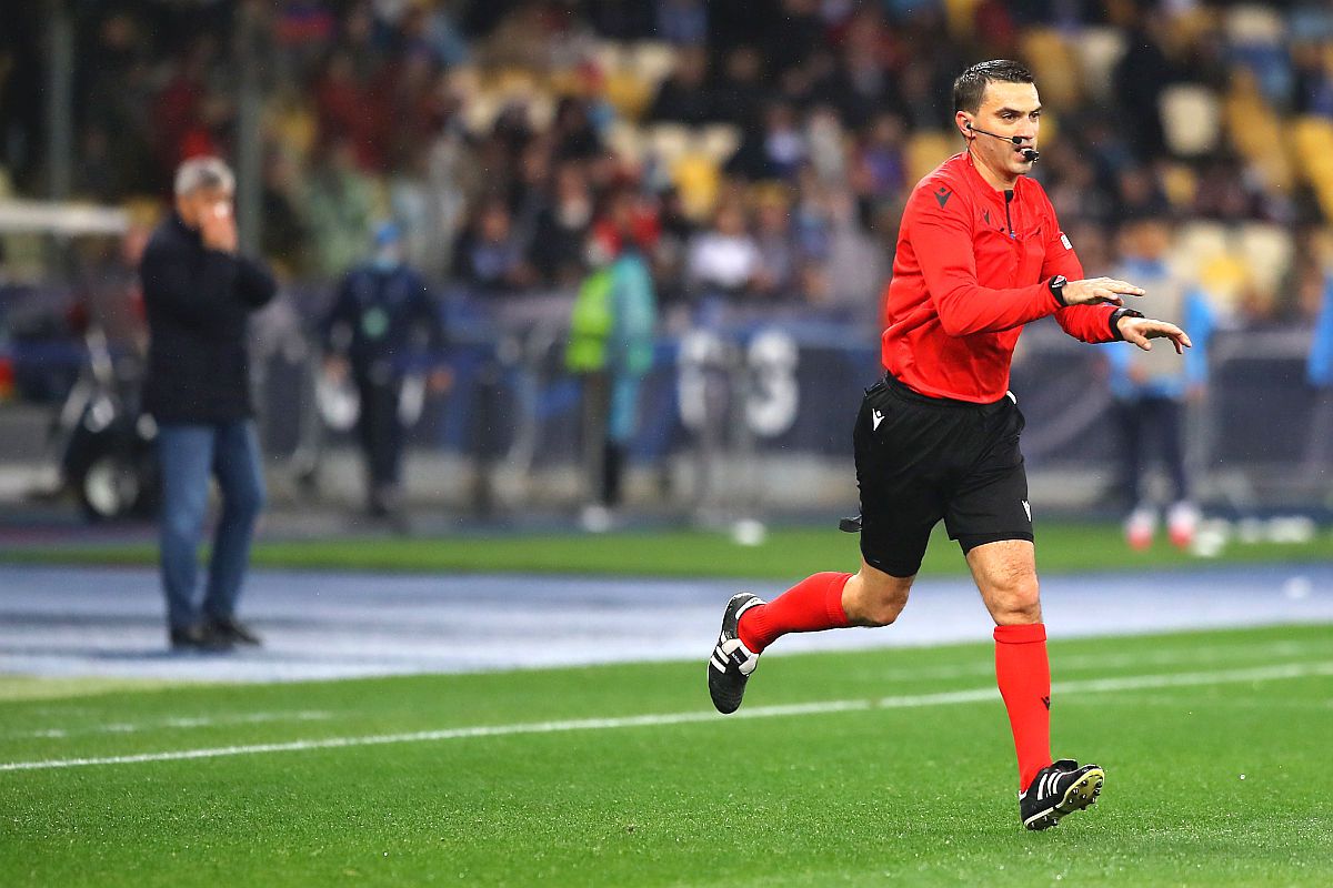 10 lucruri care nu s-au văzut la TV în Dinamo Kiev – Barcelona » Moment inedit între puștii catalani + ce semn i-a făcut Hațegan lui Lucescu