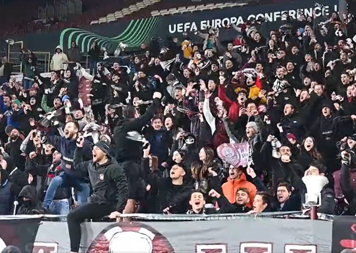 CFR Cluj a sărbătorit cu galeria calificarea în primăvara europeană! Cine a fost sufletul petrecerii și ce ritmuri au răsunat la vestiare