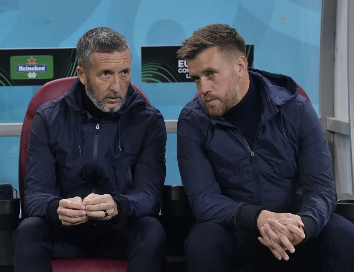 Un om de bază de la FCSB dă vina pe arbitrajele din Conference și vorbește despre problemele din vestiar: „S-au schimbat cinci antrenori, doar el a rămas mereu aici”