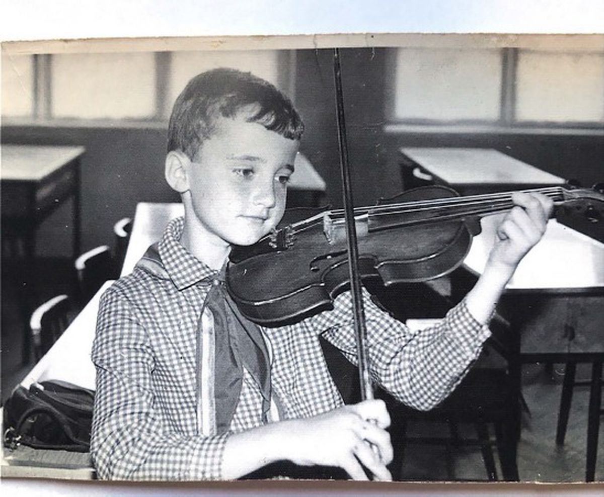 Oana Pellea, Feli, Ana Maria Popescu (Brânză), Călin Goia, Chef Florin Dumitrescu și Andi Vasluianu, alături de tinerii din România care vor să-și urmeze visurile