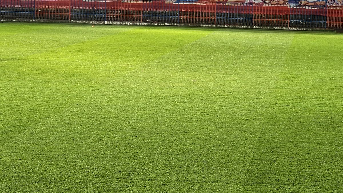 Momente tensionate în prima repriză din FC Bihor - Dinamo » Două penalty-uri cerute și o încăierare generală