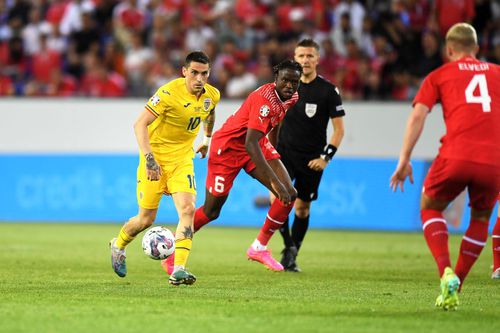 Federația Română de Fotbal a anunțat, vineri, că peste 75% din biletele scoase la vânzare pentru meciul naționalei cu Elveția, din preliminariile EURO 2024, au fost comercializate.