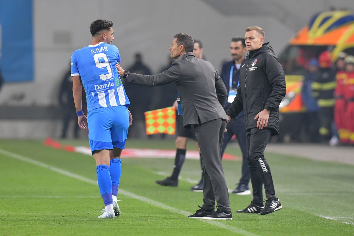 Costel Gâlcă, la Universitatea Craiova - FCSB