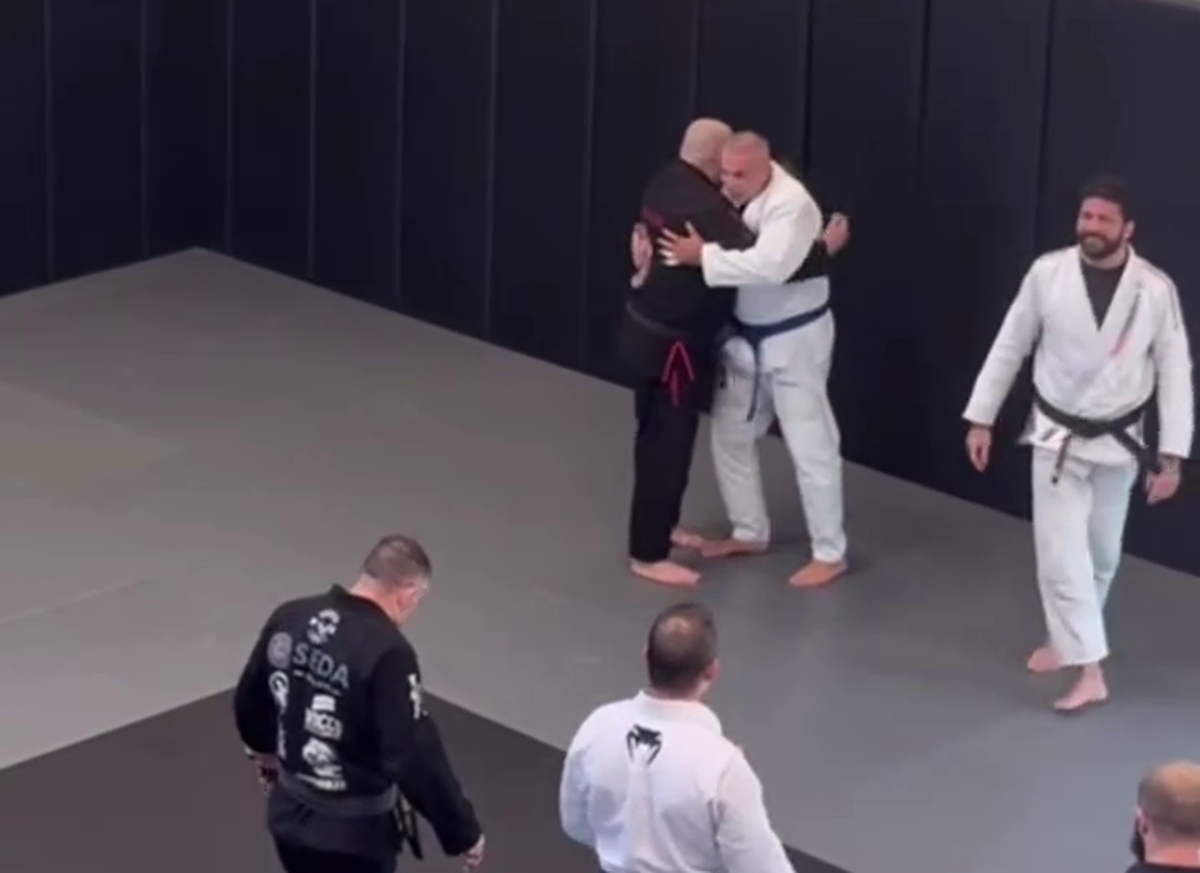 Transformare radicală a lui Cosmin Olăroiu » A surprins pe toată lumea: cât de mult a slăbit