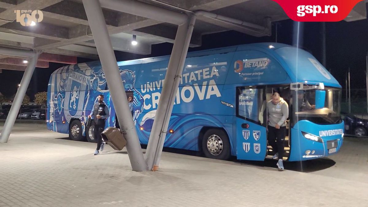 Sosire autocare Universitatea Craiova - FCSB