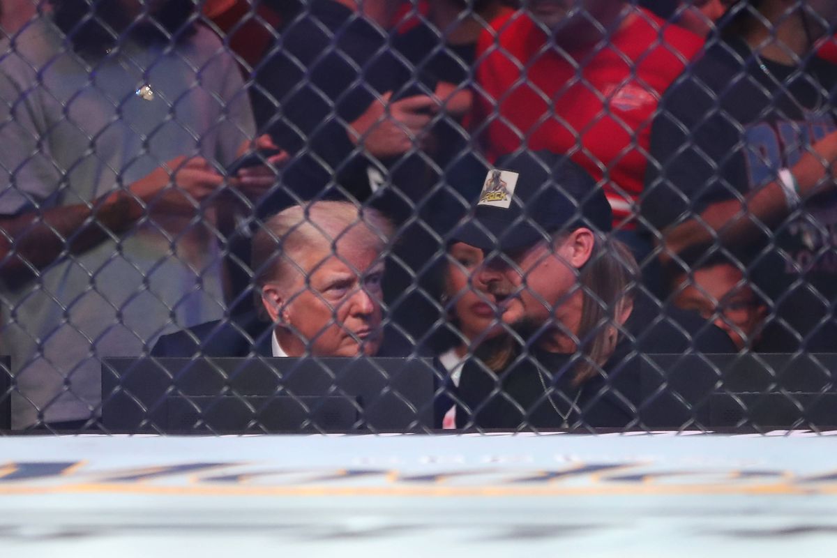 Donald Trump, prezent alături de UFC