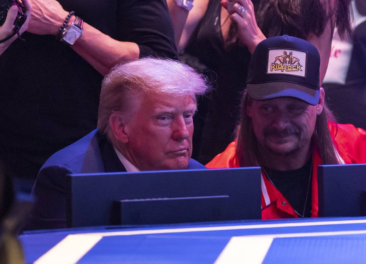 Donald Trump, prezent alături de UFC