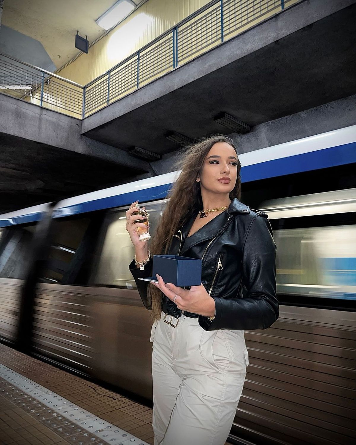 Alexandra Ușurelu a absolvit Școala de Agenți de Poliție și încinge derby-ul Craiova - FCSB: „Toate fetele vor să fie iubite de fotbaliști”