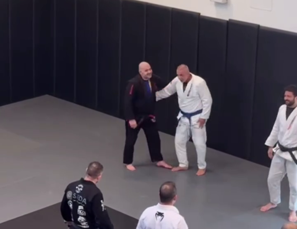 Transformare radicală a lui Cosmin Olăroiu » A surprins pe toată lumea: cât de mult a slăbit