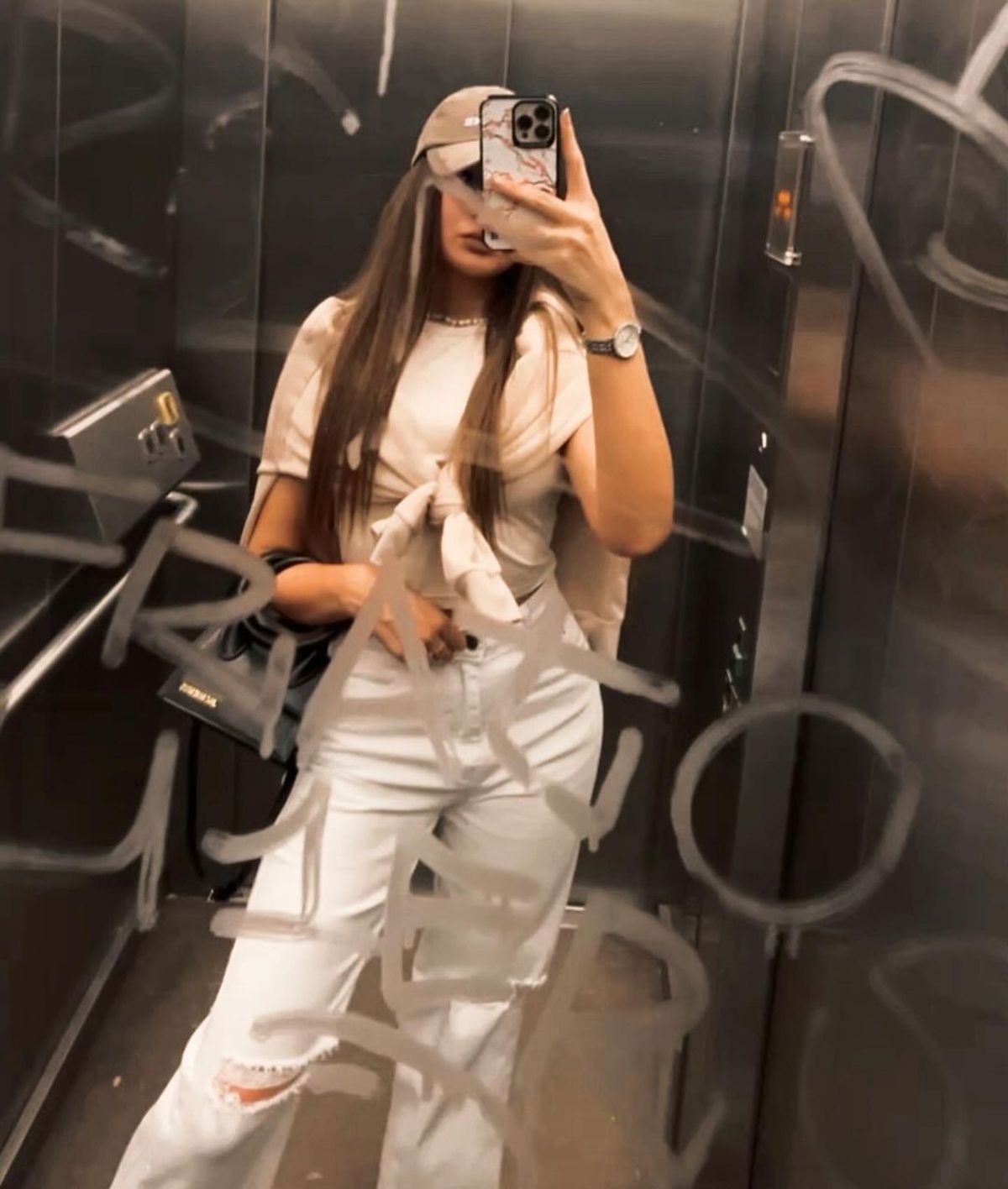 Alexandra Ușurelu a absolvit Școala de Agenți de Poliție și încinge derby-ul Craiova - FCSB: „Toate fetele vor să fie iubite de fotbaliști”