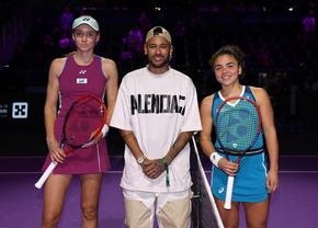 Reacția haioasă a jucătoarei de pe locul 5 WTA după înfrângerea de la Turneul Campioanelor: „Măcar am făcut o poză cu Neymar”