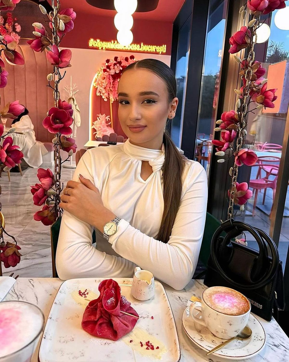 Alexandra Ușurelu a absolvit Școala de Agenți de Poliție și încinge derby-ul Craiova - FCSB: „Toate fetele vor să fie iubite de fotbaliști”