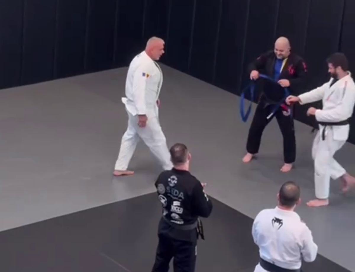 Transformare radicală a lui Cosmin Olăroiu » A surprins pe toată lumea: cât de mult a slăbit