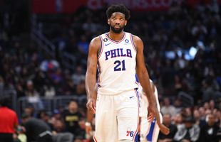 Joel Embiid va fi investigat de NBA pentru o altercație cu un reporter » Jurnalistul l-a pomenit pe fratele mort al jucătorului într-un editorial dur