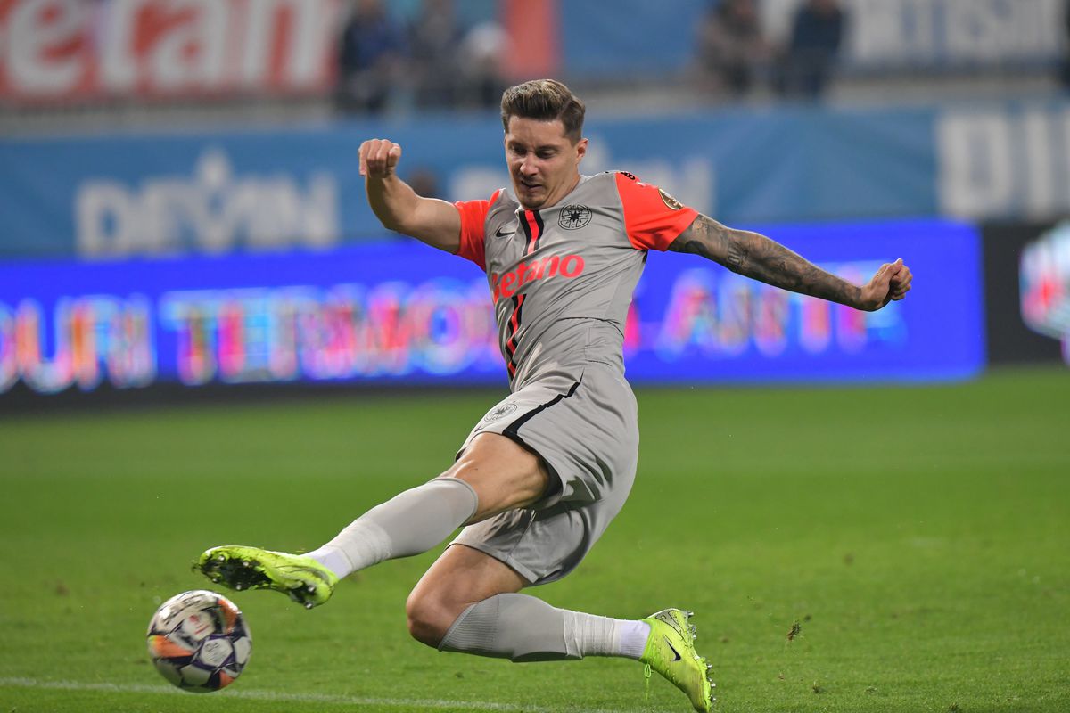 Elias Charalambous l-a contrazis pe Gigi Becali, la conferință