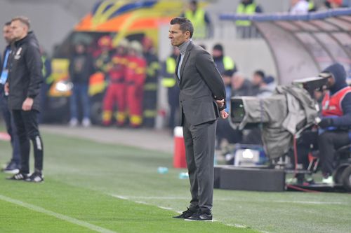 Costel Gâlcă, la Universitatea Craiova - FCSB/ foto Cristi Preda (GSP)