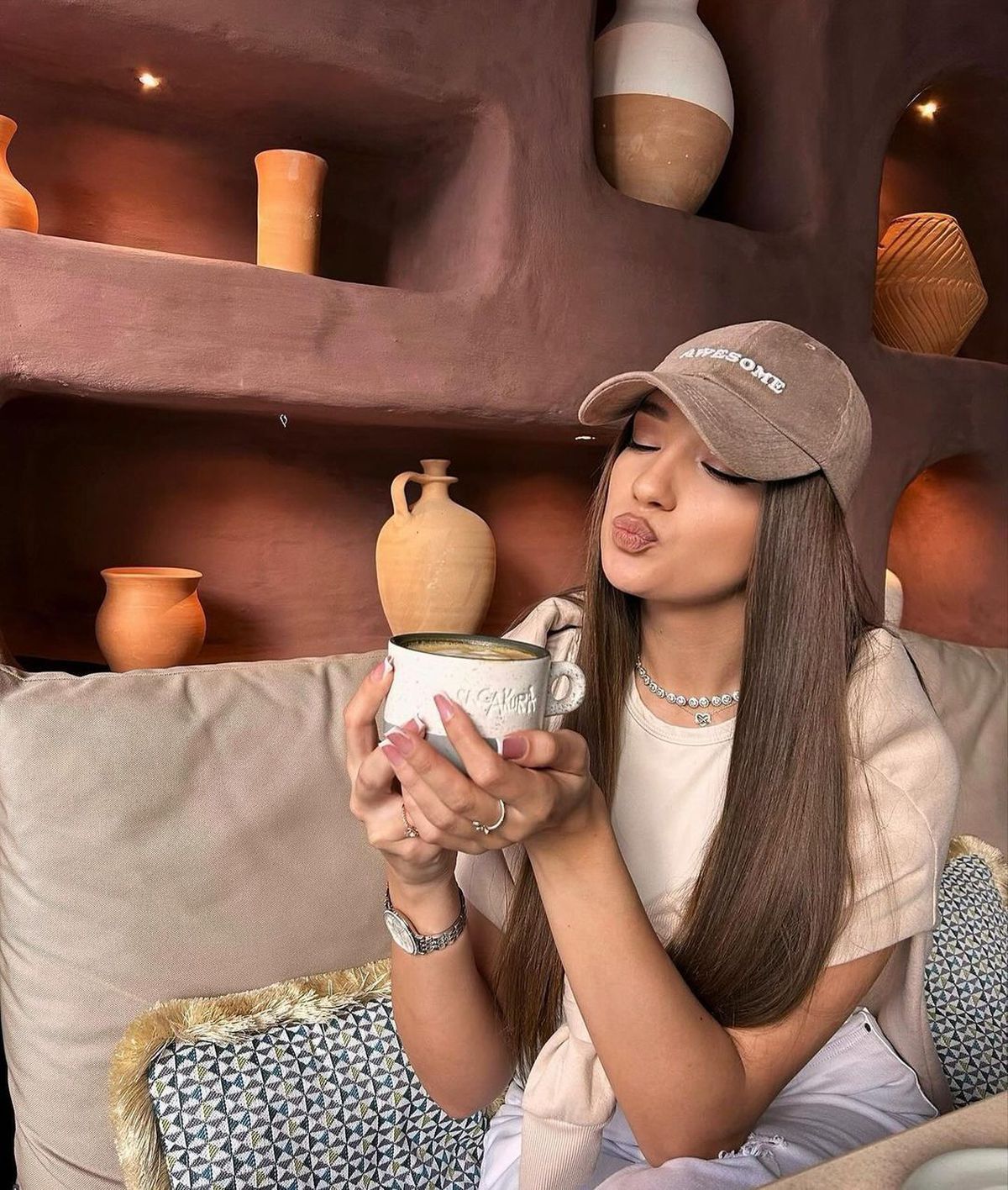 Alexandra Ușurelu a absolvit Școala de Agenți de Poliție și încinge derby-ul Craiova - FCSB: „Toate fetele vor să fie iubite de fotbaliști”