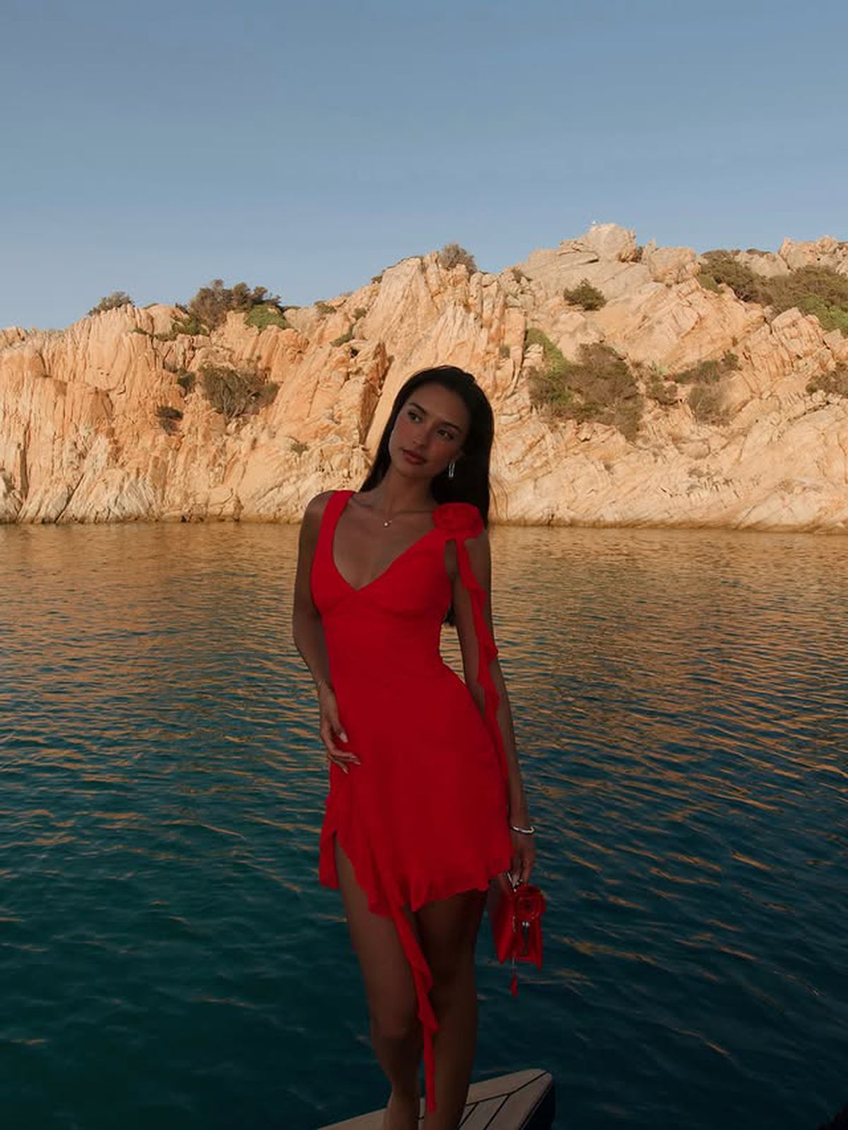 Charles Leclerc s-a logodit cu Alexandra, iubita-model! A plătit o avere pentru inel