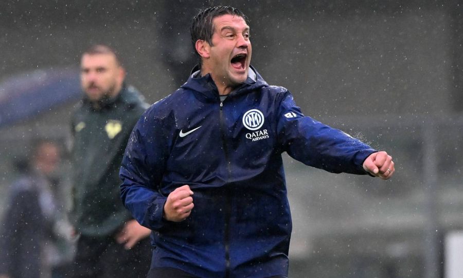 Cristi Chivu are 12 victorii, un egal și 4 înfrângeri la Inter, golaveraj 38-16 / Foto: Imago Gestul cu care Chivu și-a surprins căpitanul: „Să o facă mai des!” » Antrenorul român are o primă regulă la Inter